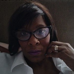 Meet your Posher, Carolyn